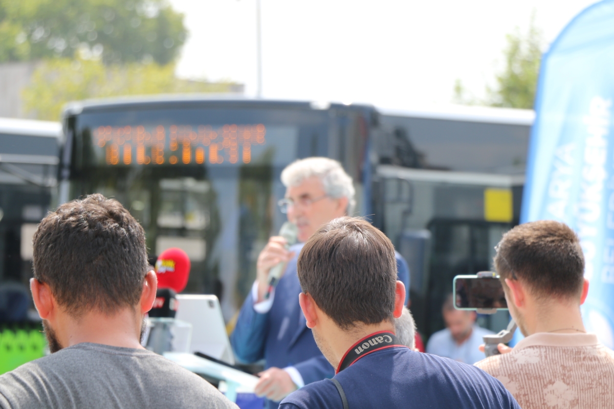 Sakarya Büyükşehir Belediyesi Ulaşım filosunu 18 yeni araç ekledi