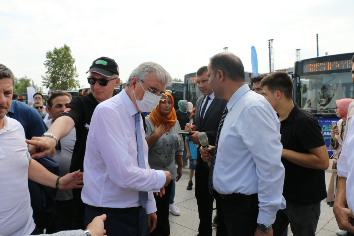 Sakarya Büyükşehir Belediyesi Ulaşım filosunu 18 yeni araç ekledi