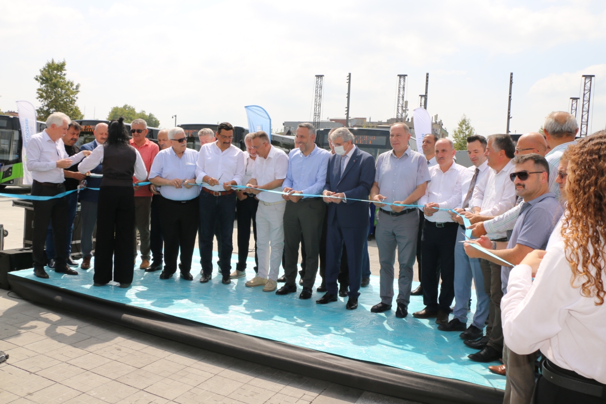 Sakarya Büyükşehir Belediyesi Ulaşım filosunu 18 yeni araç ekledi