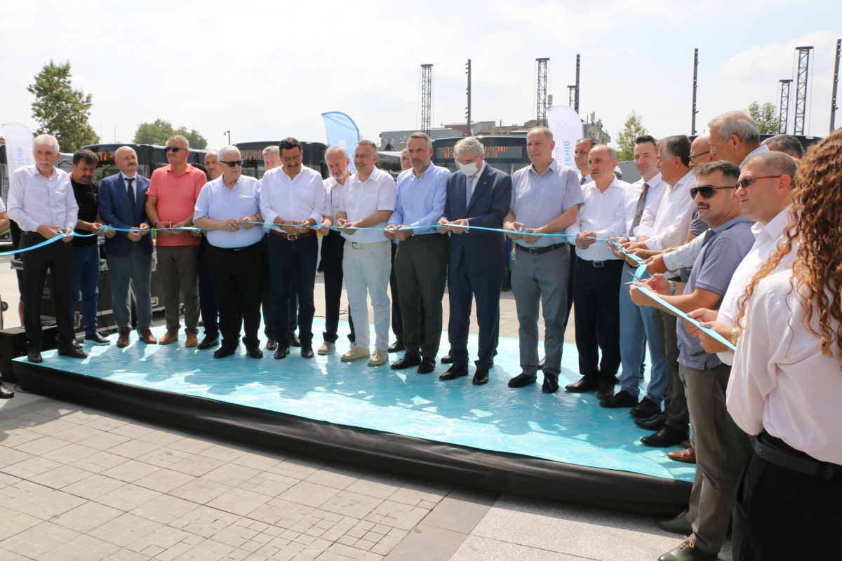 Sakarya Büyükşehir Belediyesi Ulaşım filosunu 18 yeni araç ekledi