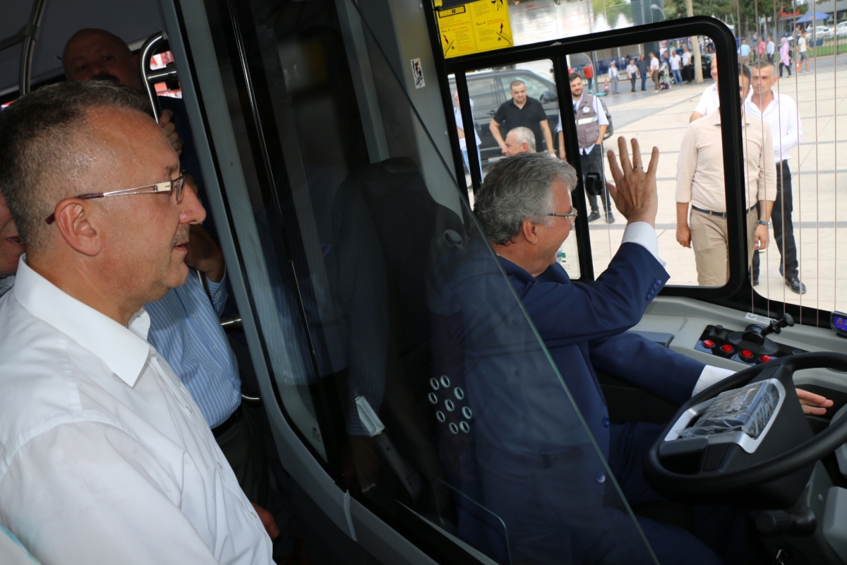 Sakarya Büyükşehir Belediyesi Ulaşım filosunu 18 yeni araç ekledi