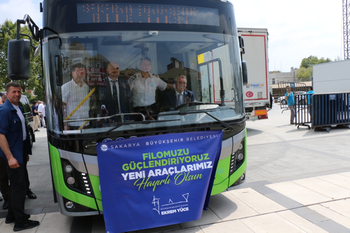 Sakarya Büyükşehir Belediyesi Ulaşım filosunu 18 yeni araç ekledi