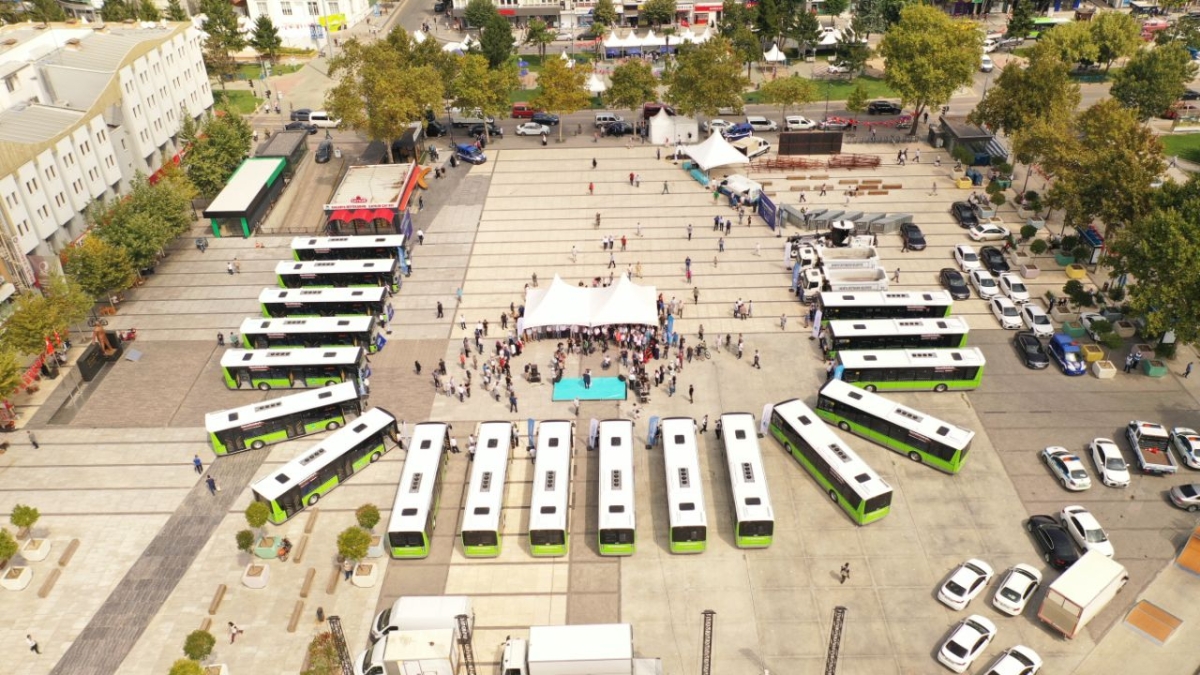 Sakarya Büyükşehir Belediyesi Ulaşım filosunu 18 yeni araç ekledi