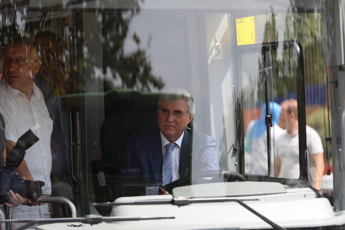 Sakarya Büyükşehir Belediyesi Ulaşım filosunu 18 yeni araç ekledi