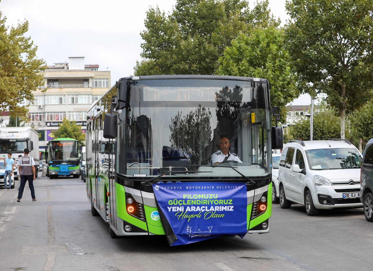 Sakarya Büyükşehir Belediyesi Ulaşım filosunu 18 yeni araç ekledi