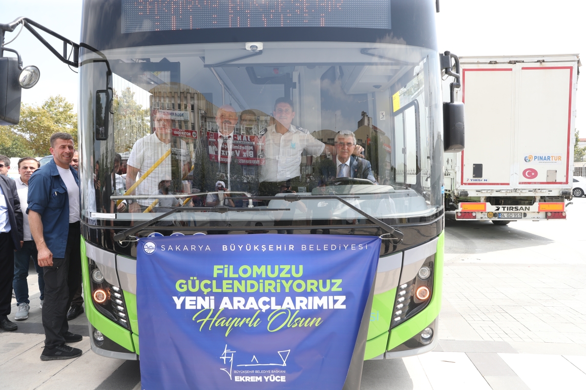 Sakarya Büyükşehir Belediyesi Ulaşım filosunu 18 yeni araç ekledi