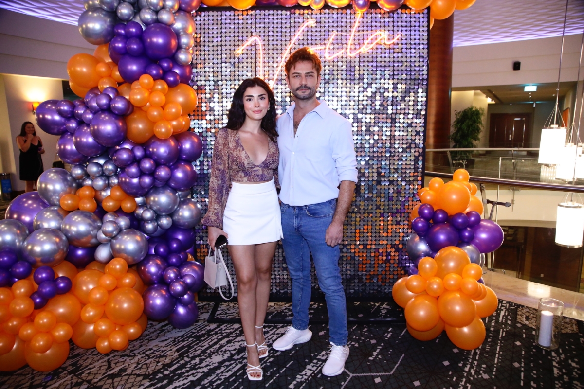 MURAT BOZ'UN SAHNE ALDIĞI MUHTEŞEM BİR DAVET