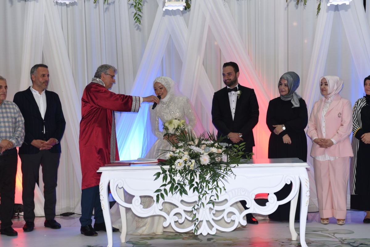 Muhteşem Düğün; Kuyumcu Tenekeci'nin Biricik Kızı Dünya Evine Girdi
