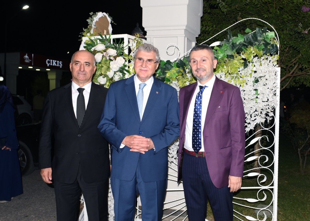 Muhteşem Düğün; Kuyumcu Tenekeci'nin Biricik Kızı Dünya Evine Girdi