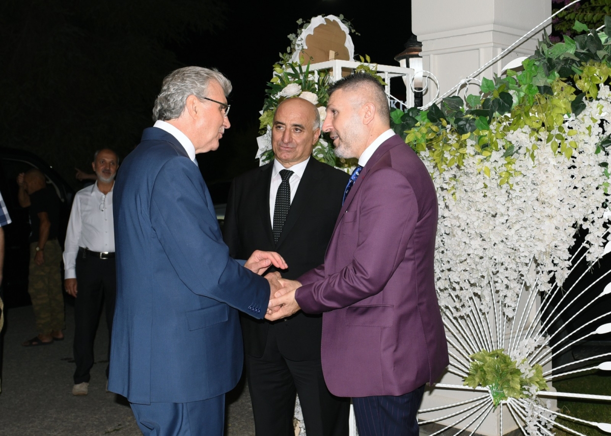 Muhteşem Düğün; Kuyumcu Tenekeci'nin Biricik Kızı Dünya Evine Girdi