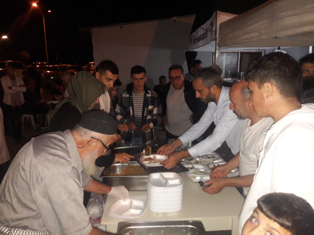 Başkan Erdal Erdem MERHUM ANNESİ İÇİN MEVLİT OKUTTU