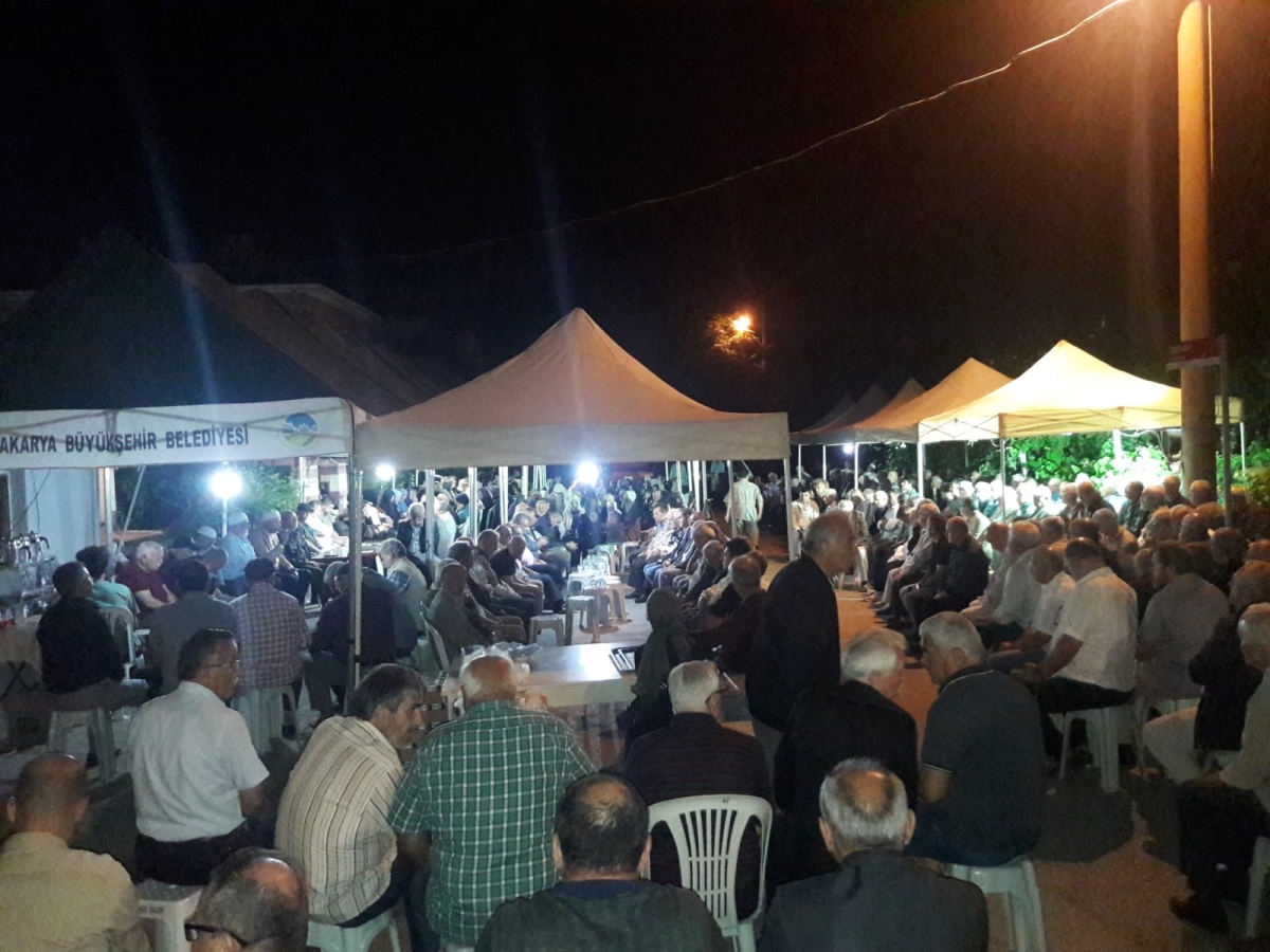 Başkan Erdal Erdem MERHUM ANNESİ İÇİN MEVLİT OKUTTU