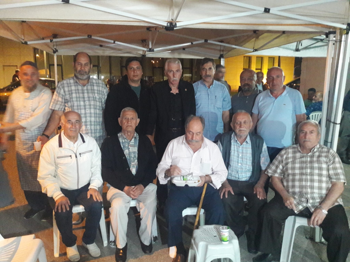 Başkan Erdal Erdem MERHUM ANNESİ İÇİN MEVLİT OKUTTU