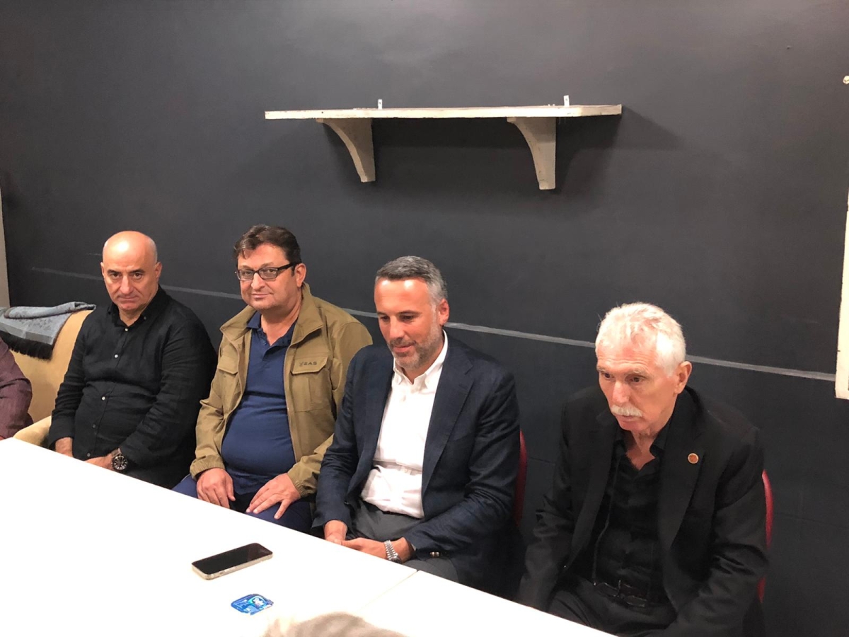 Başkan Erdal Erdem MERHUM ANNESİ İÇİN MEVLİT OKUTTU