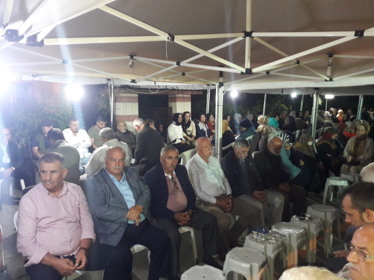 Başkan Erdal Erdem MERHUM ANNESİ İÇİN MEVLİT OKUTTU