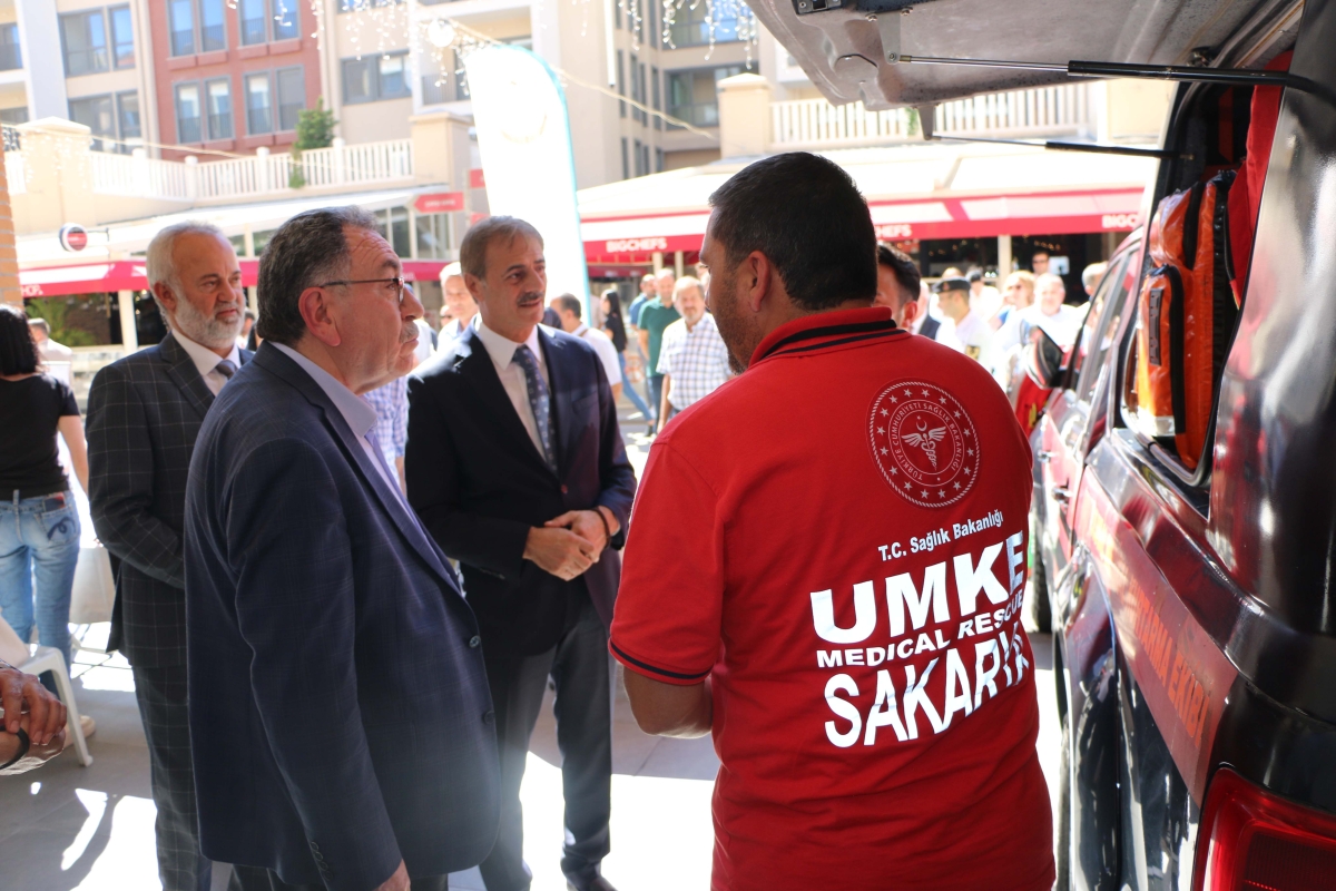 Halk Sağlı etkinliğinde nikah kıydılar