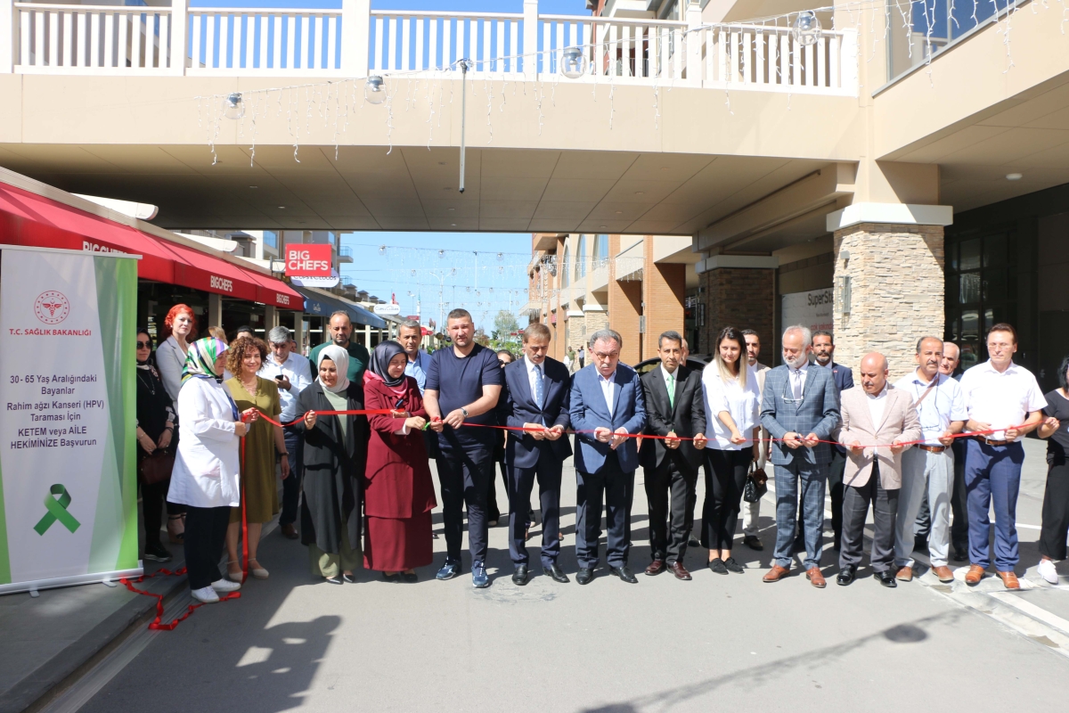 Halk Sağlı etkinliğinde nikah kıydılar