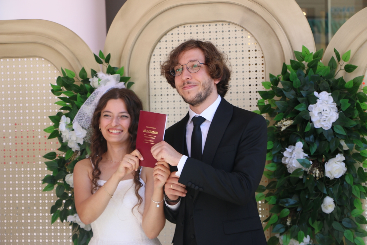 Halk Sağlı etkinliğinde nikah kıydılar