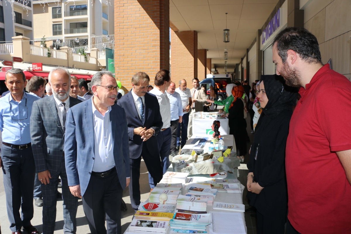 Halk Sağlı etkinliğinde nikah kıydılar