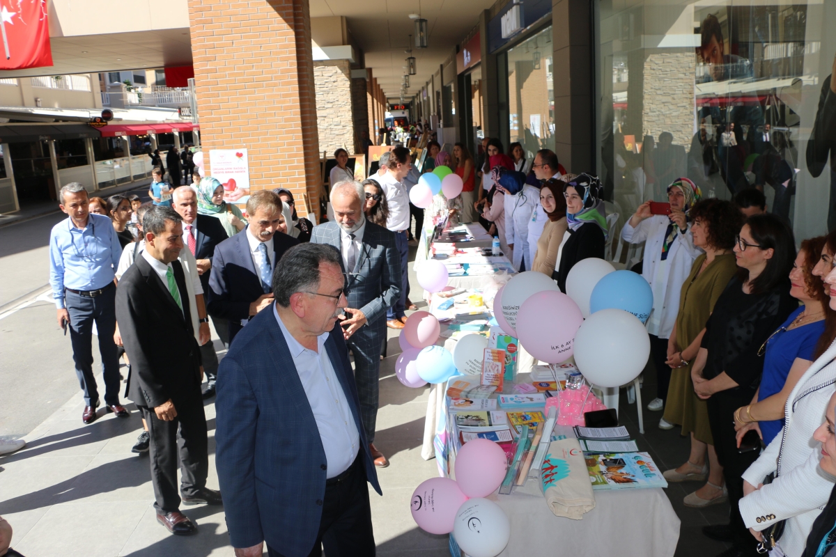 Halk Sağlı etkinliğinde nikah kıydılar