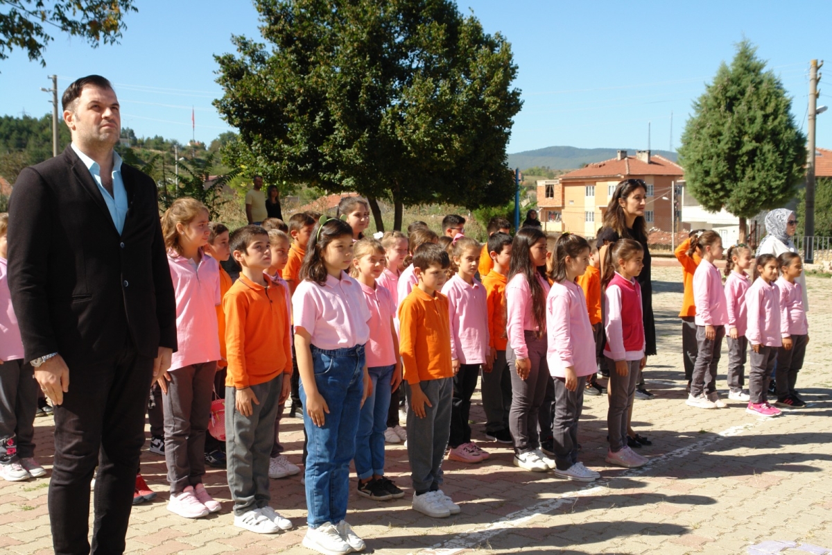 Bilecik Pazaryeri ilçesinde İlköğretim haftası kutlamalarından kareler