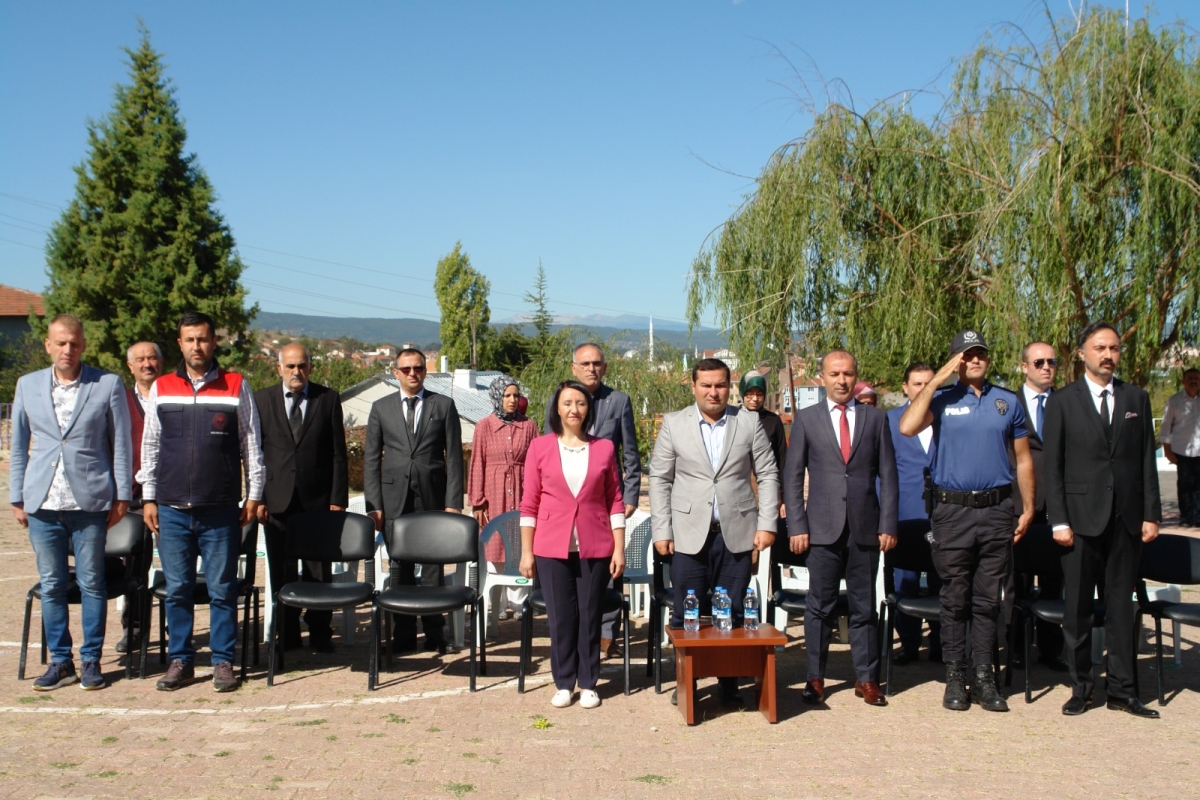 Bilecik Pazaryeri ilçesinde İlköğretim haftası kutlamalarından kareler