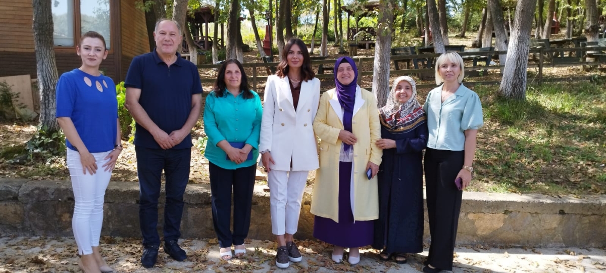 Sakarya Ak Partili Kadın Kolları Korucuk Mahallesin de