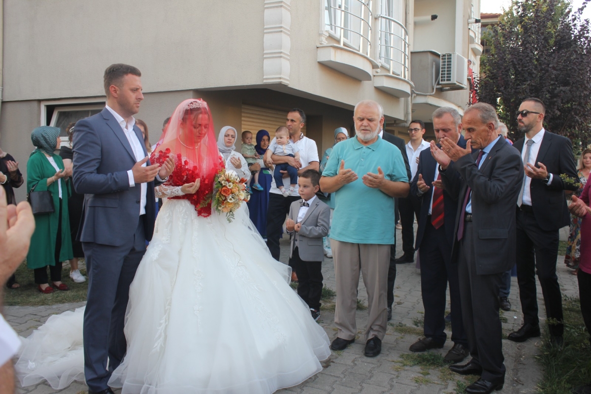 Zehra Betül ve Kurtuluş’a Mutluluklar