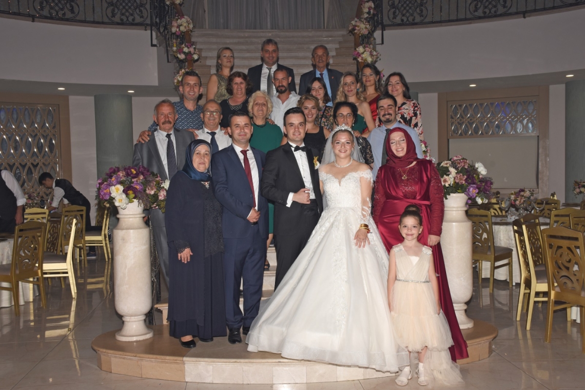 Zehra Betül ve Kurtuluş’a Mutluluklar
