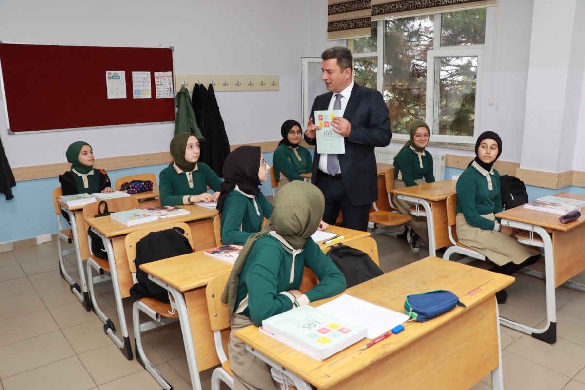 Karapürçek Şehit Mehmet Selim Kiraz İmam Hatip Ortaokulu Ziyareti