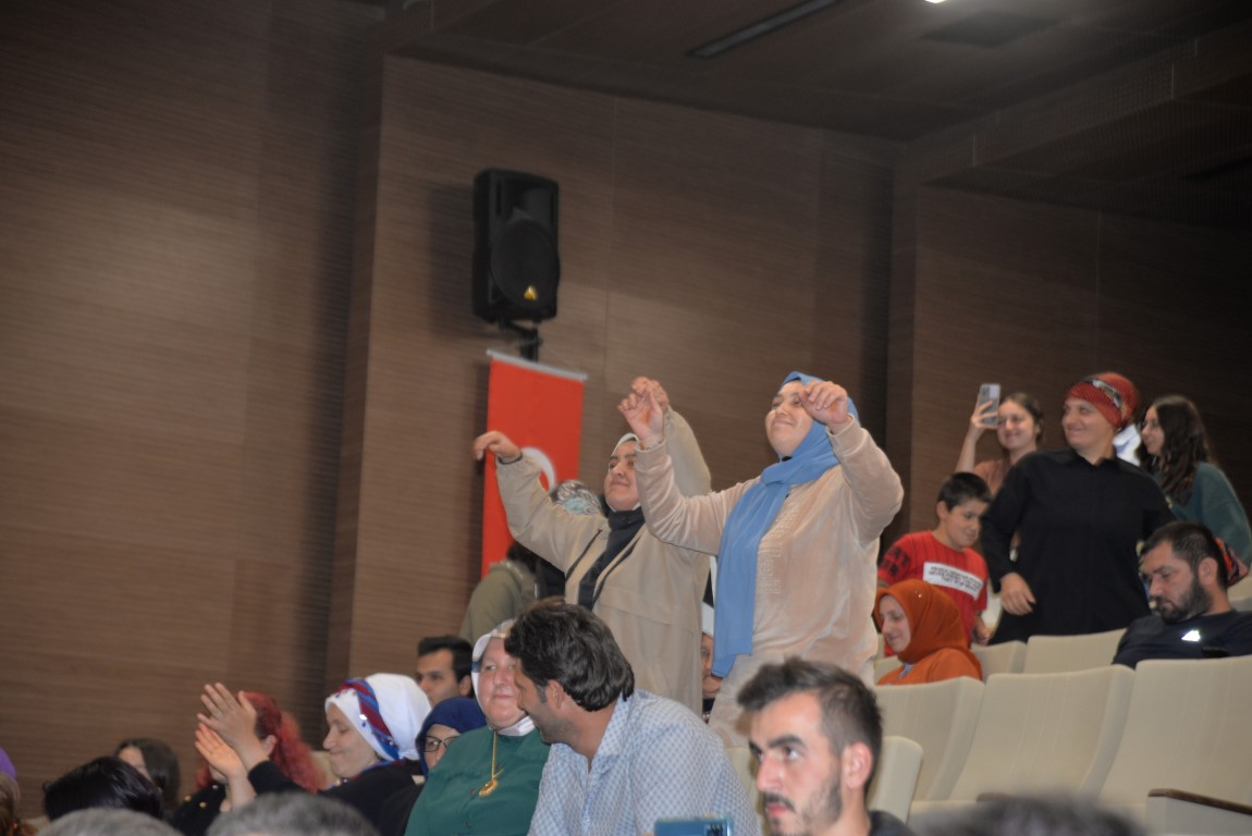 HENDEK’TE KARADENİZ RÜZGARI ESTİ