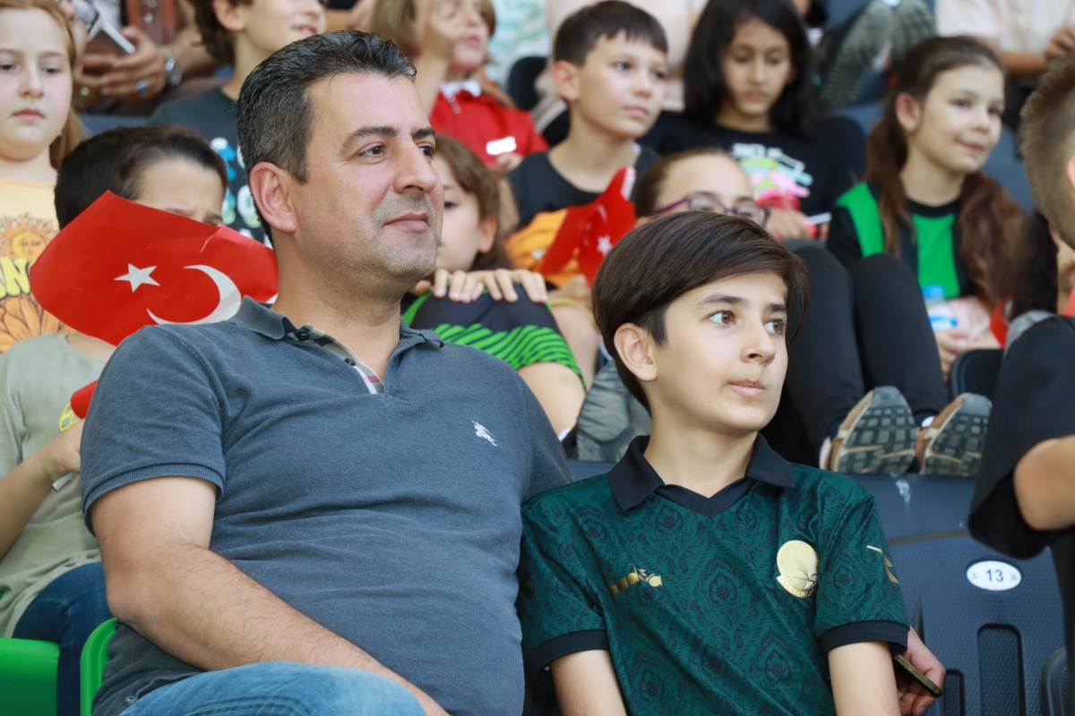 Nehrin Çocukları Uğurlu Geldi