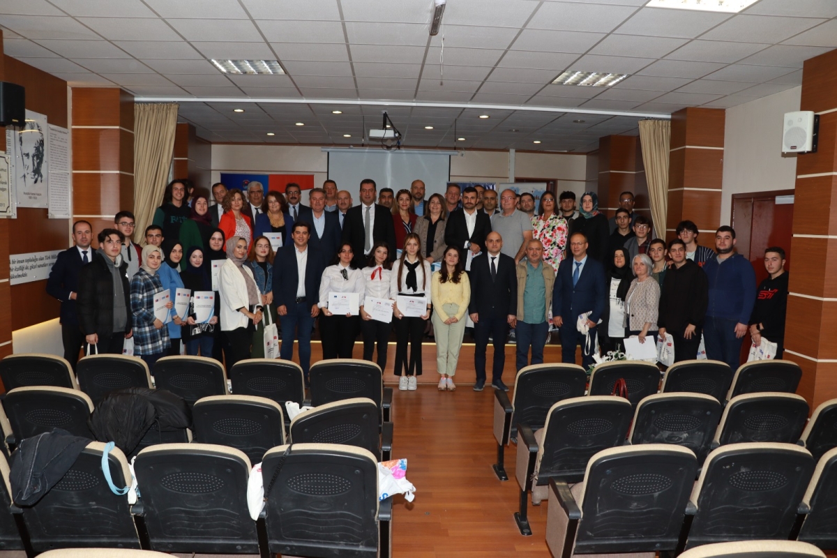 Sakarya İl Millî Eğitim Müdürlüğü Erasmus+ Mesleki Eğitim Akreditasyonu Sertifika Töreni