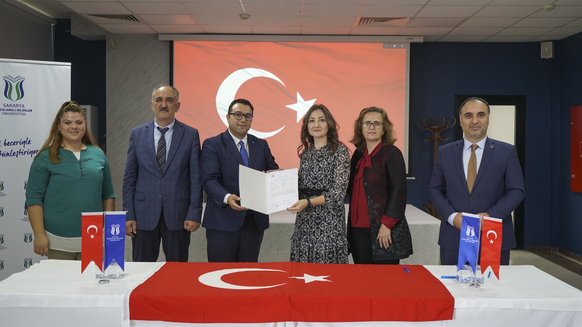 SUBÜ’de 10 aday memur yemin etti
