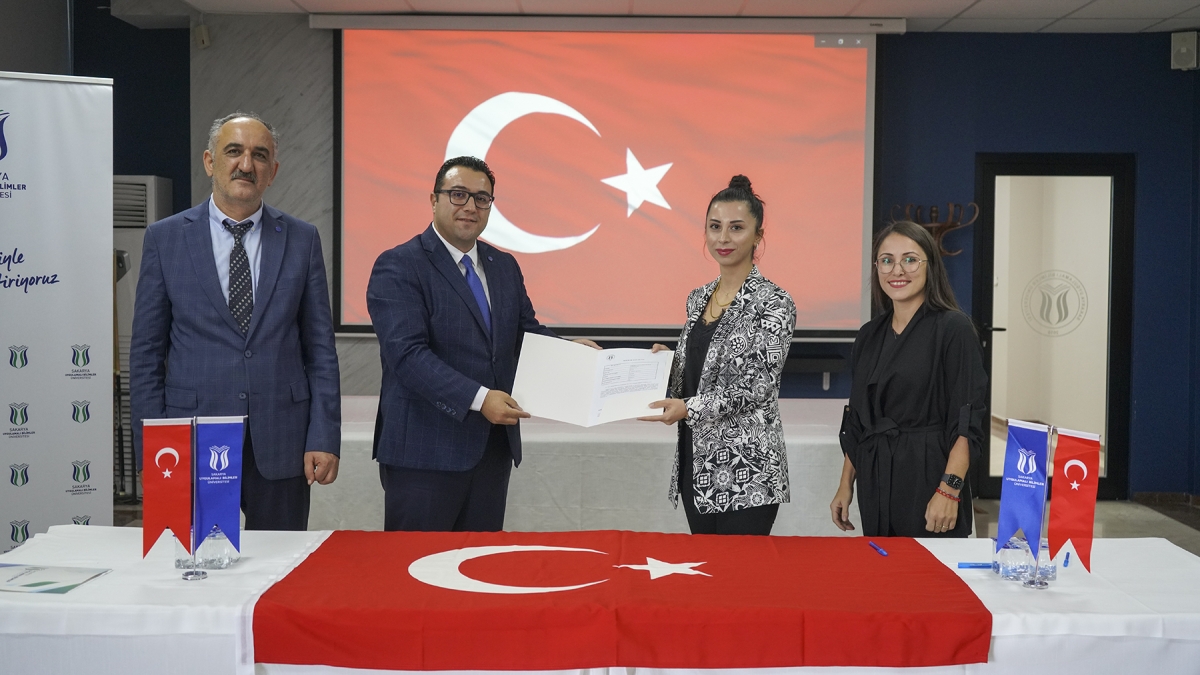 SUBÜ’de 10 aday memur yemin etti