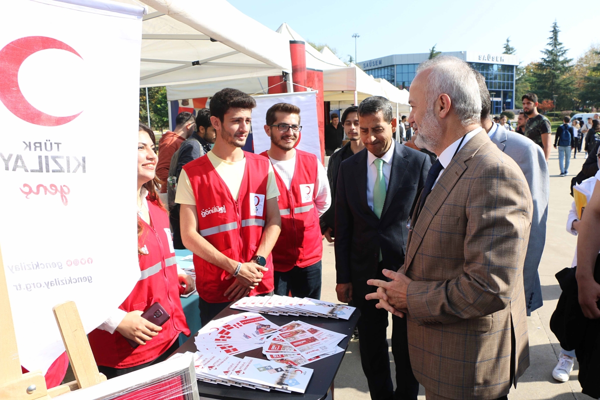 Gençlik panayırına yoğun ilgi