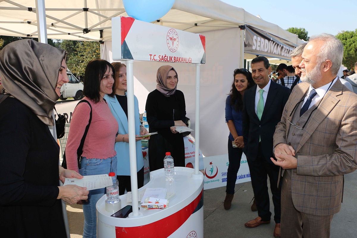 Gençlik panayırına yoğun ilgi