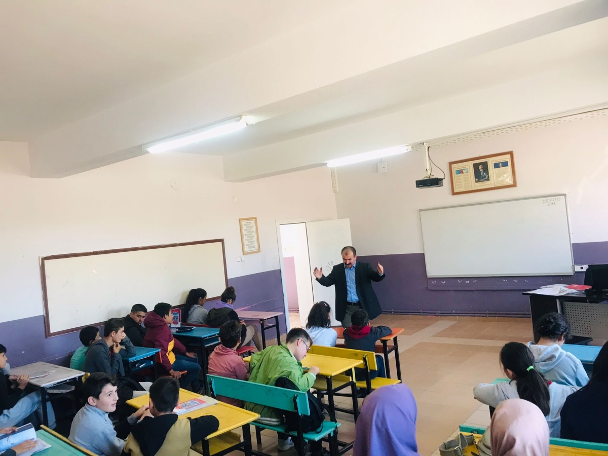 Köyde Okuma Etkinliği” programının kırk yedincisi Yenifakılı’nın Bektaşlı Köyü’nde düzenlendi.