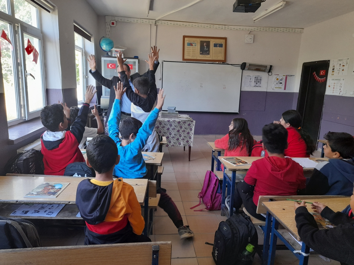 Köyde Okuma Etkinliği” programının kırk yedincisi Yenifakılı’nın Bektaşlı Köyü’nde düzenlendi.