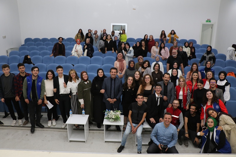 GENÇLİK MERKEZİNDEN MUHTEŞEM GECE