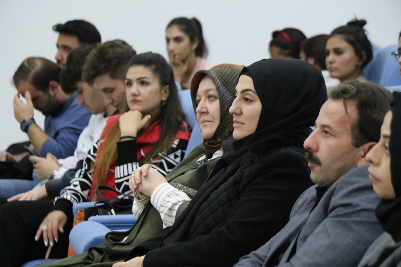 GENÇLİK MERKEZİNDEN MUHTEŞEM GECE