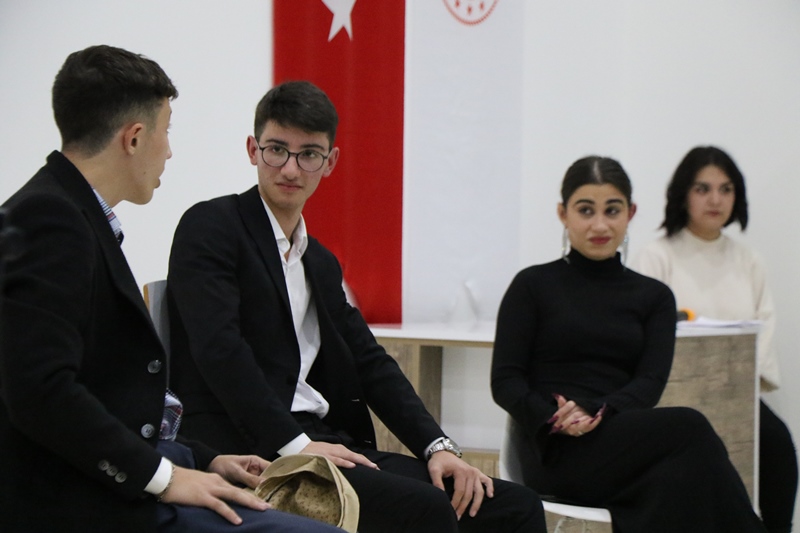 GENÇLİK MERKEZİNDEN MUHTEŞEM GECE