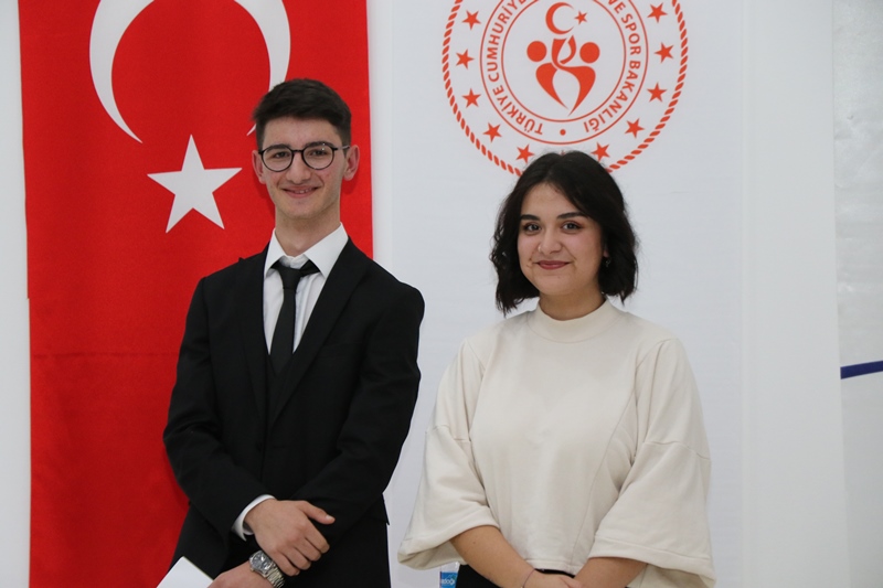 GENÇLİK MERKEZİNDEN MUHTEŞEM GECE