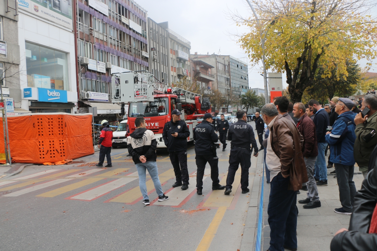 Sakarya Büyükşehir karşısında intihar girişimi