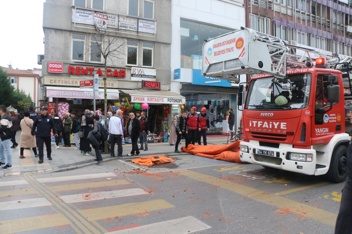 Sakarya Büyükşehir karşısında intihar girişimi