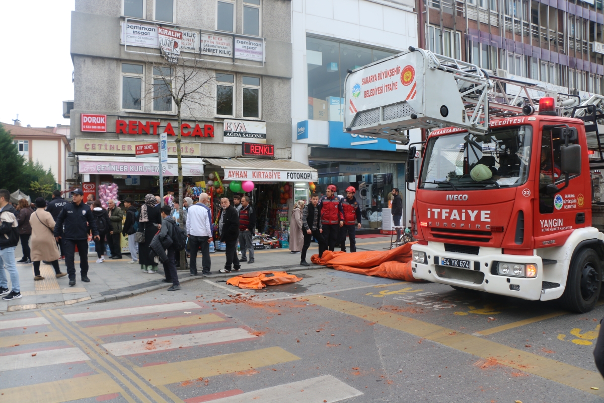 Sakarya Büyükşehir karşısında intihar girişimi