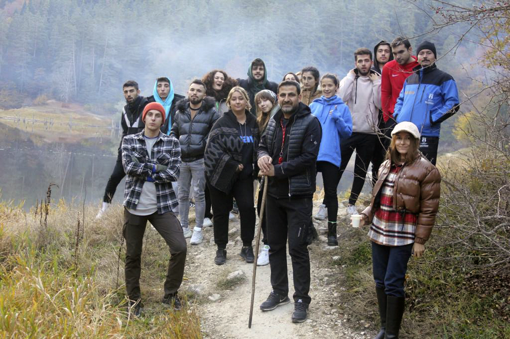 Çadır kampında uygulamalı eğitiminden Kareler