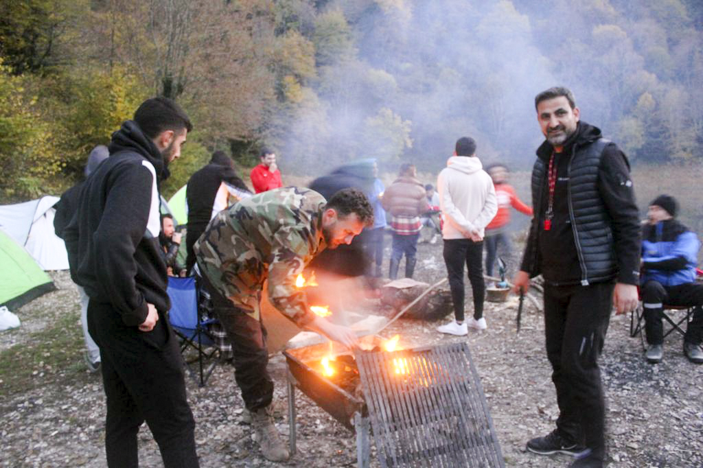 Çadır kampında uygulamalı eğitiminden Kareler