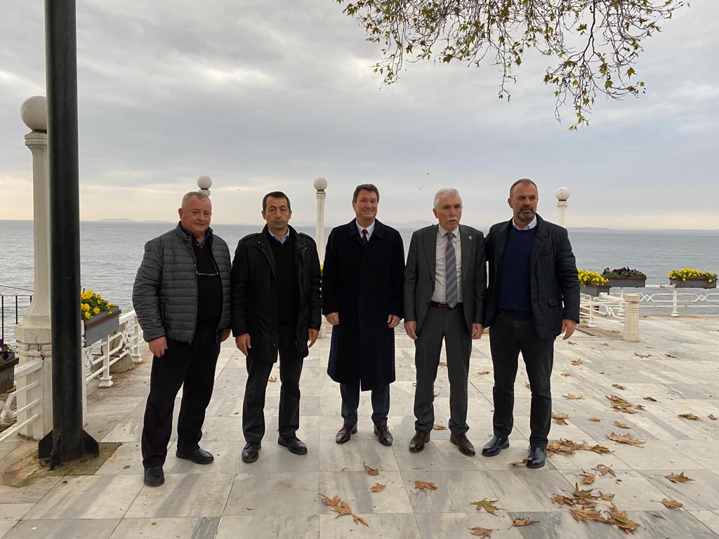 Sakarya Aşıklarını Sakaryalı Yalova Subaşı Belediye Başkanı Sayın Turan Canbay Yalova'da Ağırladı.