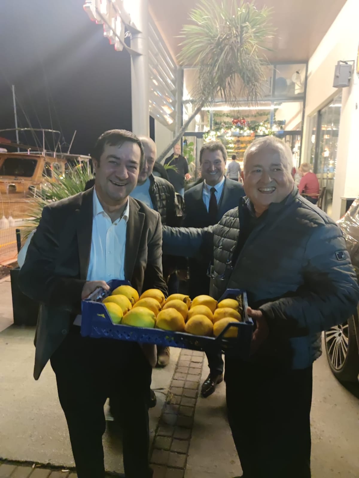 Sakarya Aşıklarını Sakaryalı Yalova Subaşı Belediye Başkanı Sayın Turan Canbay Yalova'da Ağırladı.